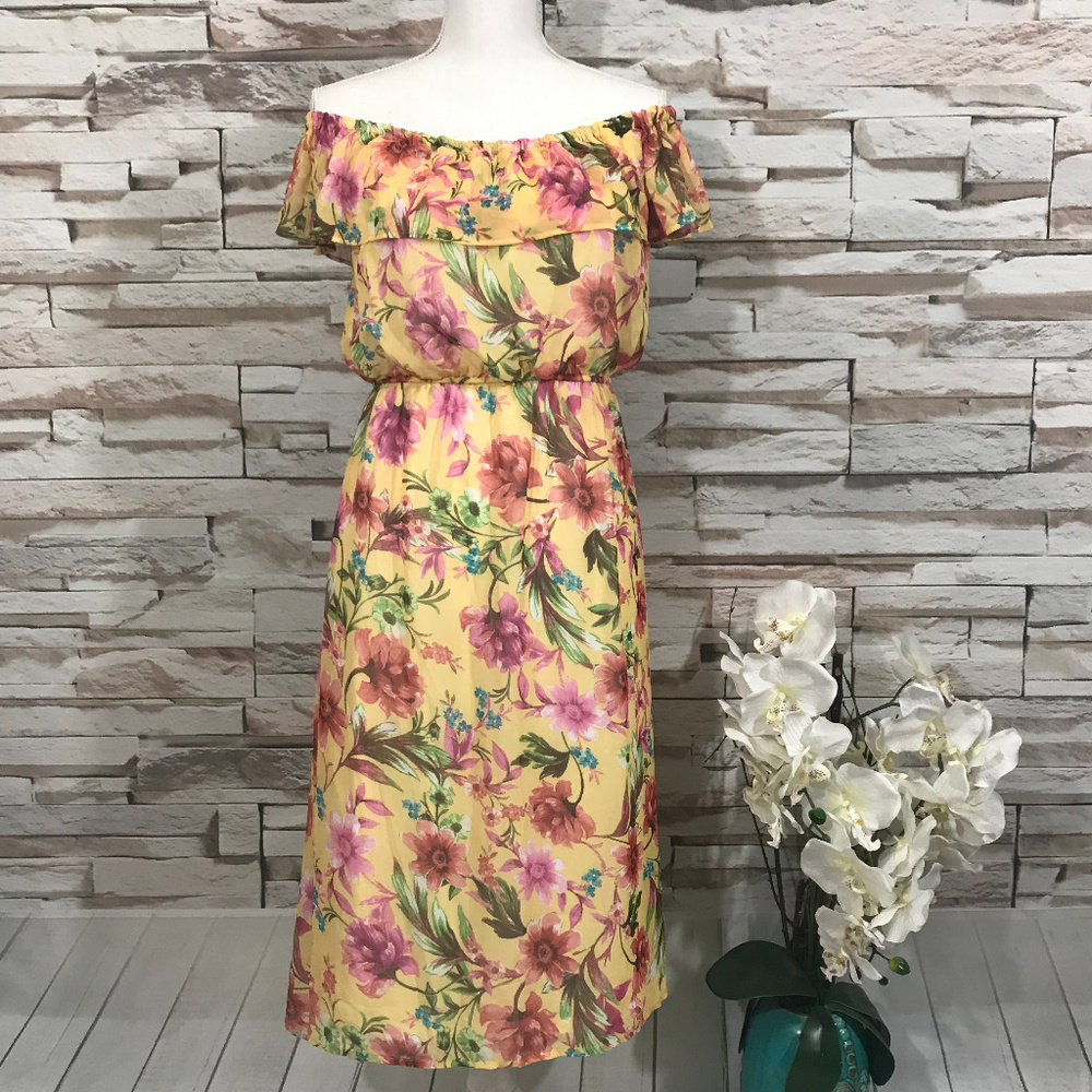 Soho Apparel Ltd. Floral Print Dress Sz PM (F21)